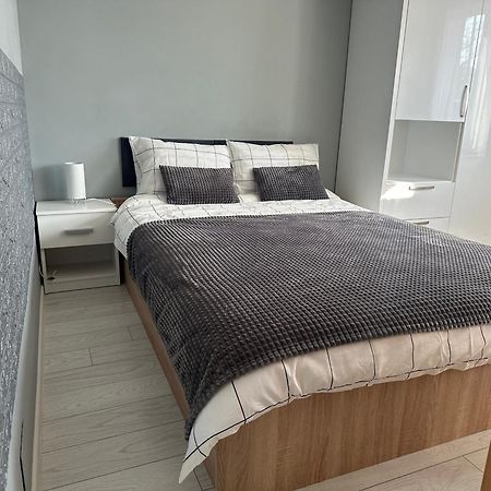 Studio Home Onesti Exteriér fotografie