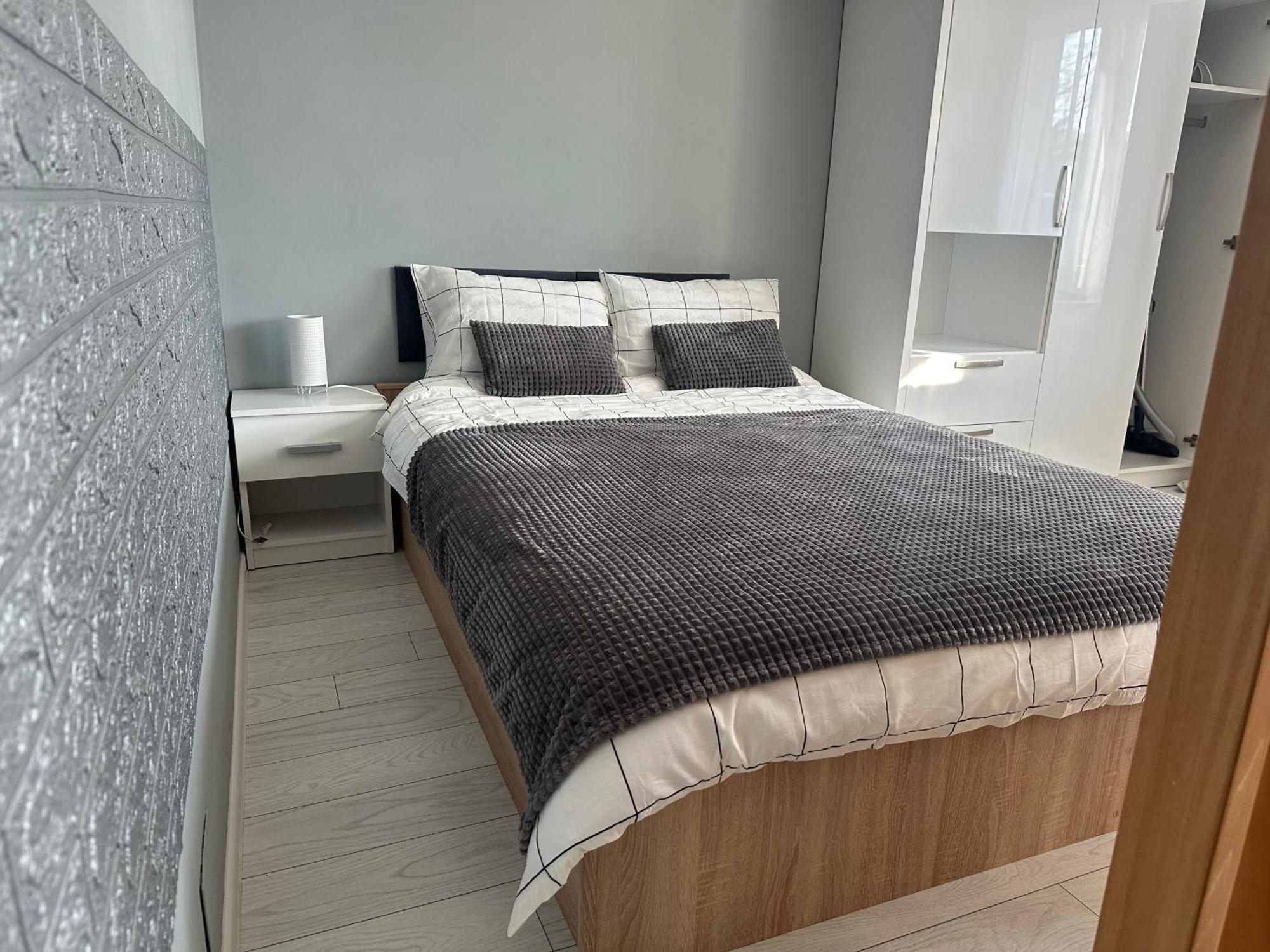 Studio Home Onesti Exteriér fotografie